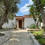 Valmas Village Apartment Skiathos Town